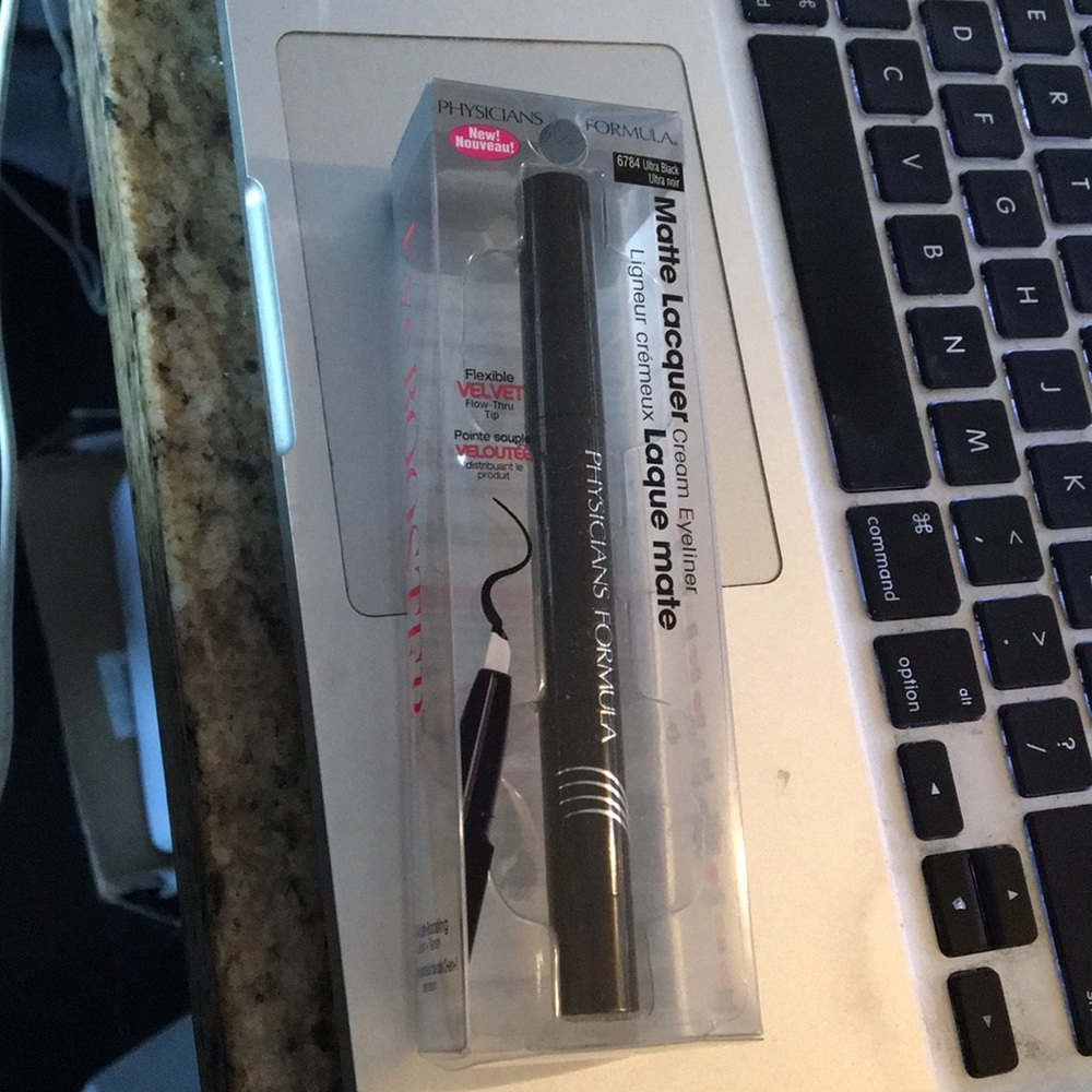 Physicians Formula Liquid Matte Black Eyeliner